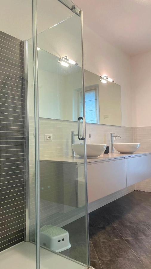 Lake View Apartment Argegno Exterior foto